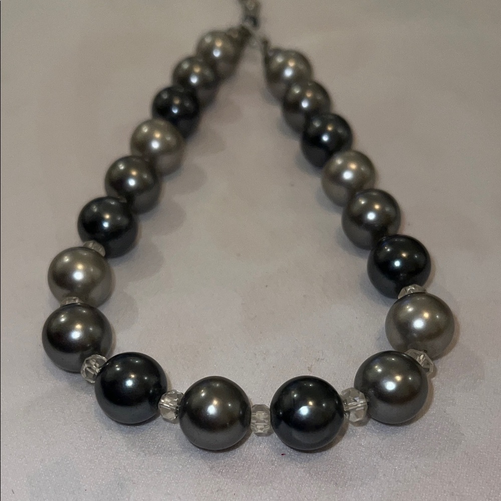 Elegant Silver and Black Pearl-esque Necklace